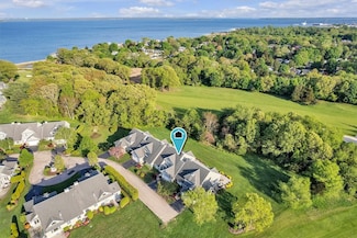 48 Overlook Dr, North Kingstown, RI 02852