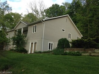 209 Starkey Dr, Newcomerstown, OH 43832