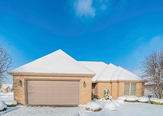 2045 Briarwood Ln, Highland, IN 46322