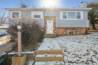 2529 N Ave NW, Cedar Rapids, IA 52405