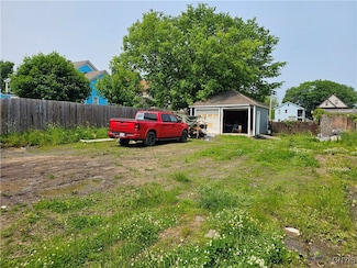 28 Kernan Ave, Utica, NY 13502