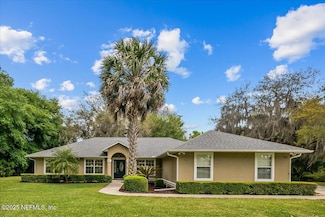 226 Crystal Cove Dr, Palatka, FL 32177