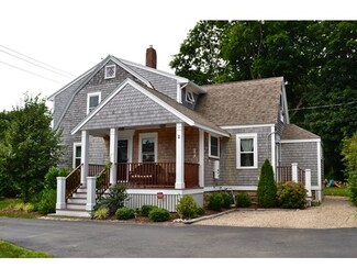 2 Parlowtown Rd, Marion, MA 02738