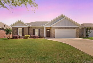 308 Londonberry Dr, Dothan, AL 36303