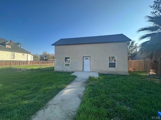 409 Central Ave, Hanford, CA 93230