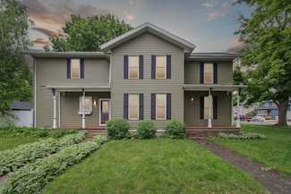 106 N 2nd St, Evansville, WI 53536