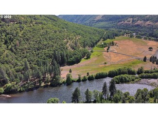 992 Washington 142, Lyle, WA 98635