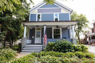 326 W Jefferson Ave, Naperville, IL 60540