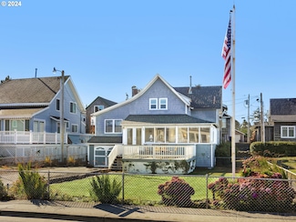 75 12th Ave, Seaside, OR 97138