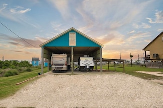 6194 Southshore St, Sargent, TX 77414