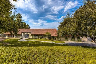 5157 E Crescent Dr, Anaheim, CA 92807