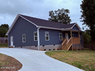 167 Finley Dr, Lenoir City, TN 37771