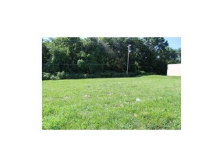 3616 E Noland Ct, Independence, MO 64055