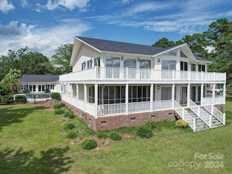 2439 Singleton Point, Liberty Hill, SC 29175