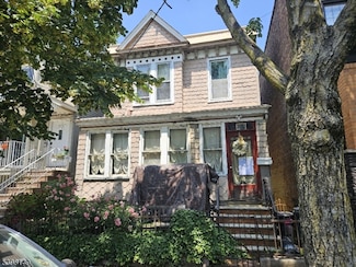 214 Angelique St, Weehawken, NJ 07086