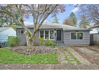 3813 SE Lexington St, Portland, OR 97202