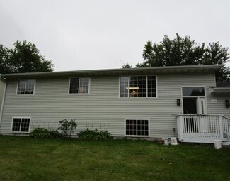 511 2nd St W, Claremont, MN 55924