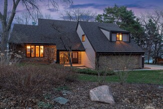 195 Lakeview Terrace Blvd, Waconia, MN 55387