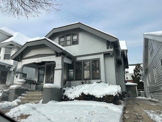 2206 W Keefe Ave, Milwaukee, WI 53206