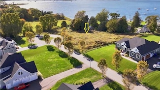 13 Waterview Ln, Warren, RI 02885