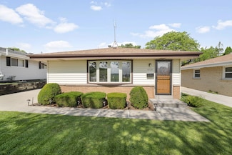 4739 S 20th St, Milwaukee, WI 53221