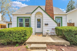 508 S Edwin St, Champaign, IL 61821