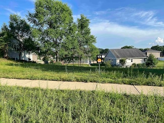 107-109 E North St, Mazomanie, WI 53560