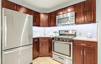 42-30 Douglaston Pkwy Unit 7H, Douglaston, NY 11363