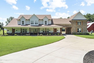 12097 Old Byhalia Rd, Byhalia, MS 38611