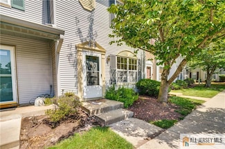 43 Colleen Ct Unit 43, Kendall Park, NJ 08824