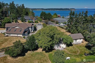 207 NW Coveland St, Coupeville, WA 98239