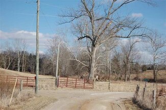 7394 Bear Creek Rd, Rome, IN 47574