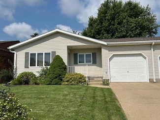 1606 13th Ave, Belle Plaine, IA 52208