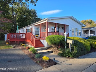 98 Woody Rd, Freehold, NJ 07728