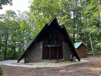 241 Overton Ln, McMinnville, TN 37110