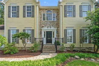 3003 Peninsula Dr, Jamestown, NC 27282
