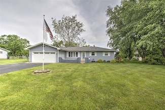 6338 Whirlaway Dr, Mount Zion, IL 62549