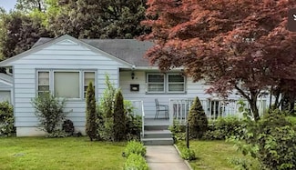 14 E Phoenix Ave, Lawnside, NJ 08045