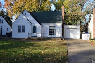 923 SW High Ave, Topeka, KS 66606