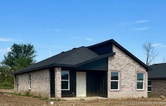 825 Elm St, Seminole, OK 74868