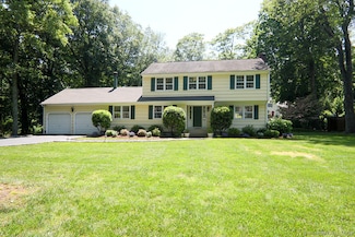 16 Mortar Rock Rd, Westport, CT 06880