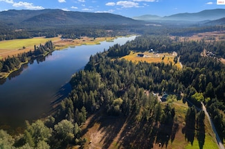 315 Wildberry Ln, Sagle, ID 83860