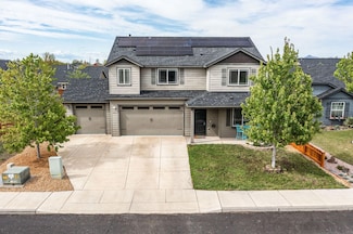 3133 SW Evergreen Ave, Redmond, OR 97756