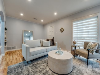 5739 Ellsworth Ave, Dallas, TX 75206