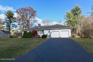 62 Louise St, Delmar, NY 12054
