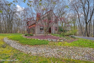 580 S 6th St, Bangor, PA 18013