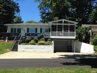 2075 Lane 221 Hamilton Lake, Hamilton, IN 46742