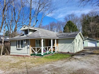 307 Betush Rd, Tarentum, PA 15084