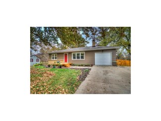 105 NE Ferrell Ln, Kansas City, MO 64118