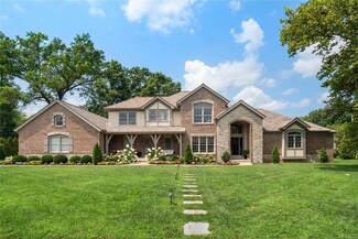 3 Sleepy Hollow Ln, Saint Louis, MO 63132